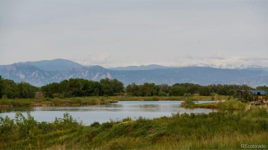 Image 14 of a home in Lakeside Canyon.