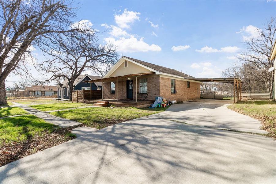 Community amenities in , Coleman (Image 18).