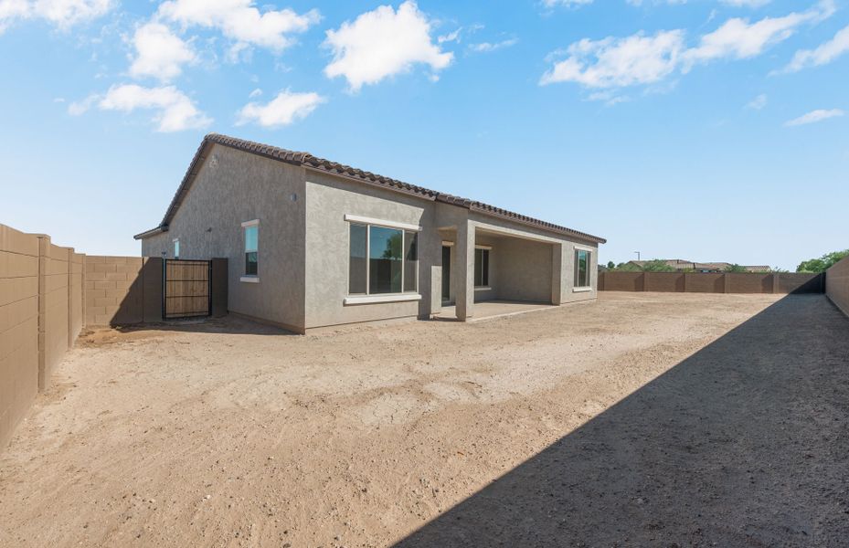 Exterior details and patio area of a home in Sun City Anthem at Merrill Ranch, Florence (Image 4).