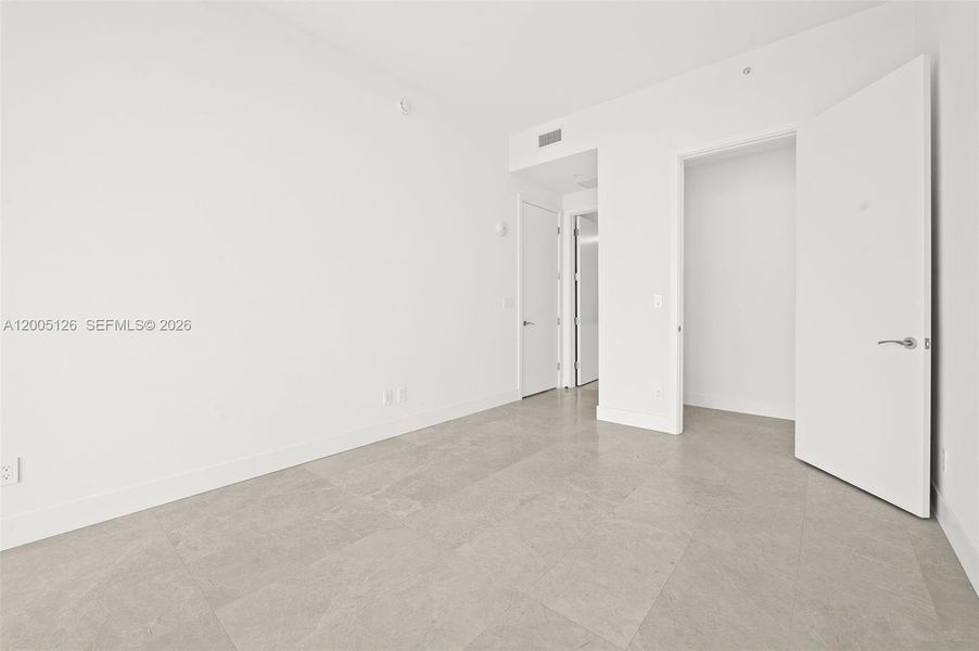 Spacious, unfurnished interior of a new home in , Miami (Image 23).