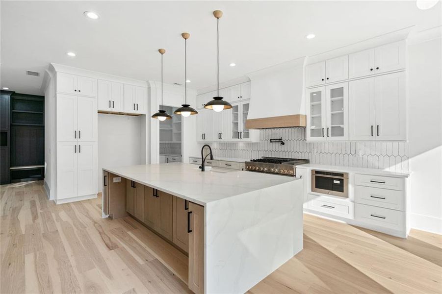 Furnished interior view inside a new home in , Lawrenceville (Image 9).