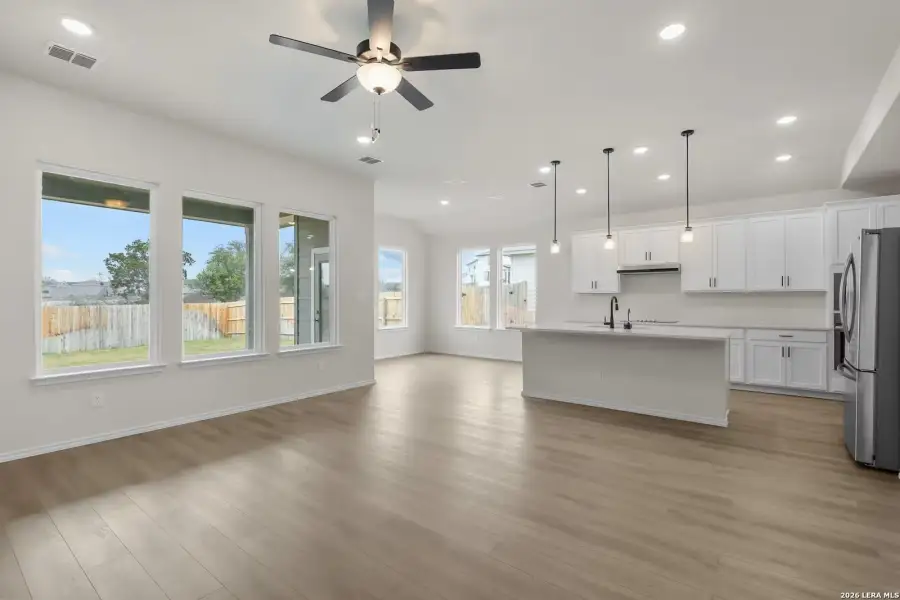 Spacious, unfurnished interior of a new home in Comanche Ridge, San Antonio (Image 18). Spacious, unfurnished interior of a new home in Comanche Ridge, San Antonio (Image 18).