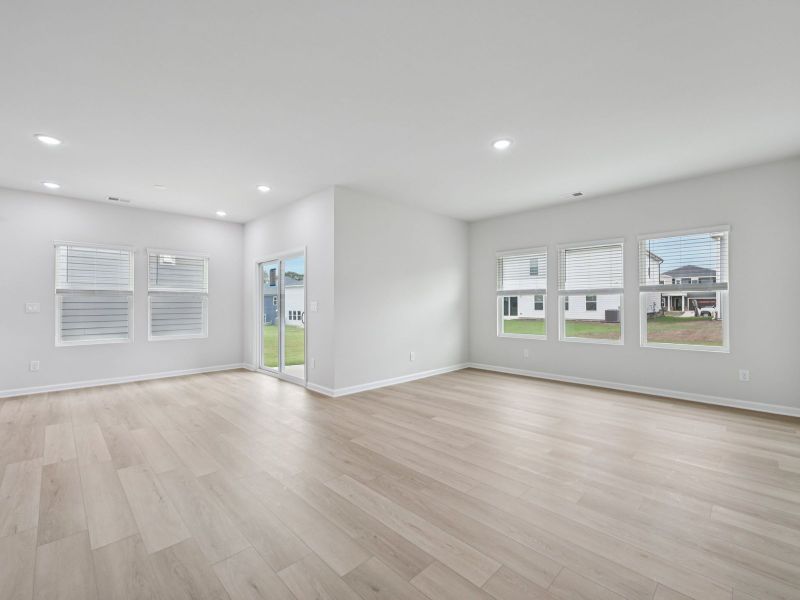Spacious, unfurnished interior of a new home in Oak Manor - Signature Series, Garner (Image 8).