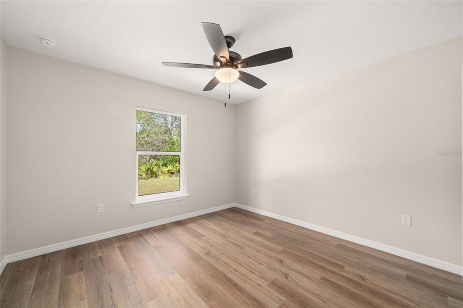 Spacious, unfurnished interior of a new home in , Sebring (Image 17).