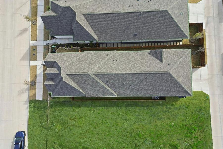 Exterior details and patio area of a home in Avondale, Fate (Image 4).