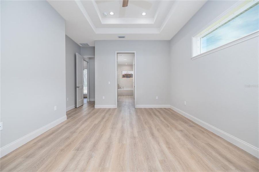 Spacious, unfurnished interior of a new home in , Palm Coast (Image 33).