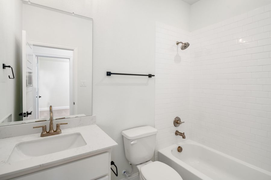 Furnished interior view inside a new home in Cambridge Crossing, Celina (Image 8).