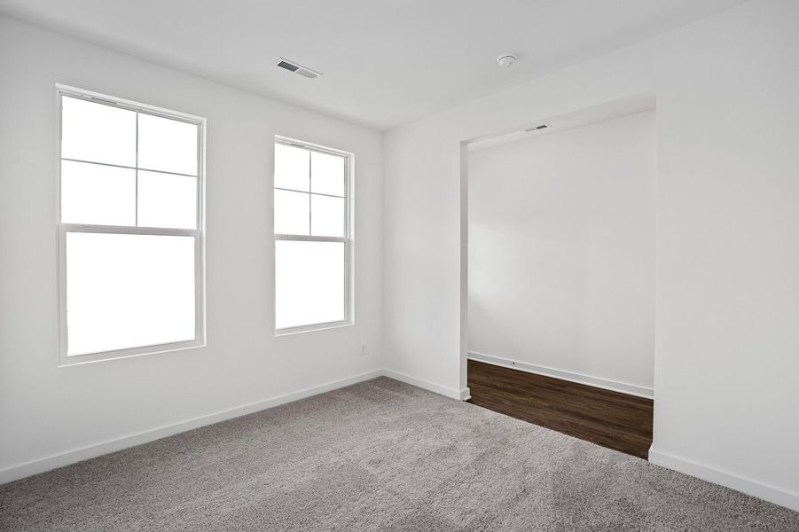Spacious, unfurnished interior of a new home in Sage Farms, White House (Image 24).