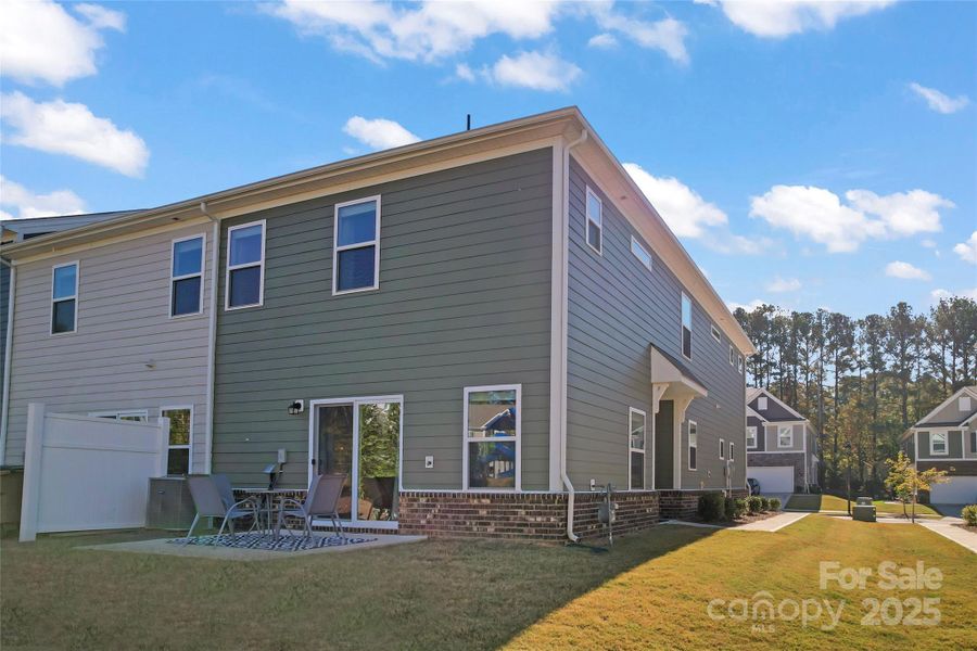 Exterior details and patio area of a home in Harper's Run, Matthews (Image 25).