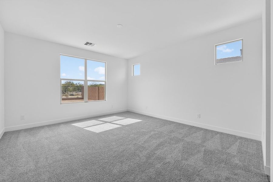 Spacious, unfurnished interior of a new home in Ladera Trails, Queen Creek (Image 15).