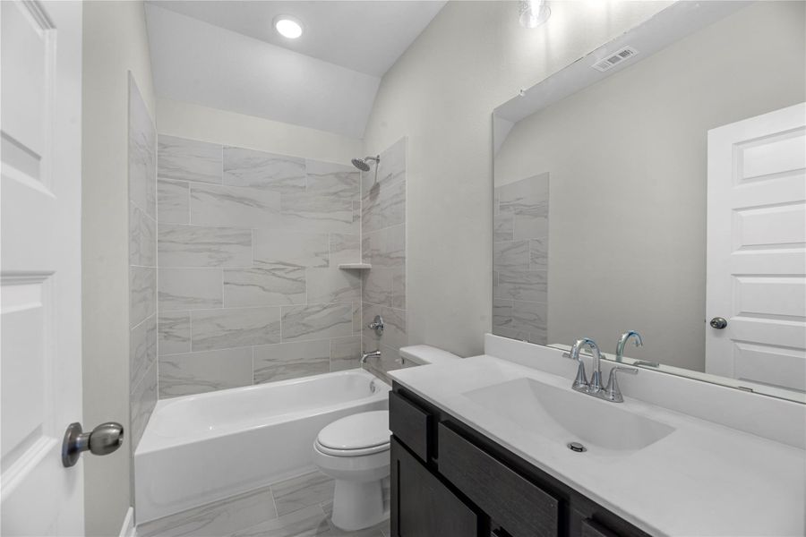 Representative image. Features, selections and colors may vary.