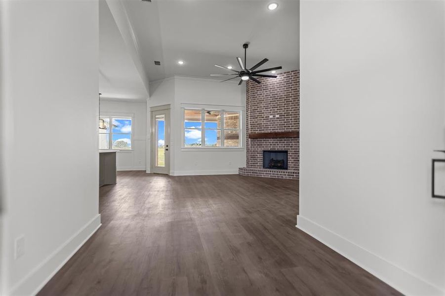 Spacious, unfurnished interior of a new home in , Lindale (Image 33).