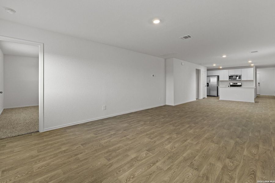 Spacious, unfurnished interior of a new home in Hickory Ridge, Elmendorf (Image 21).