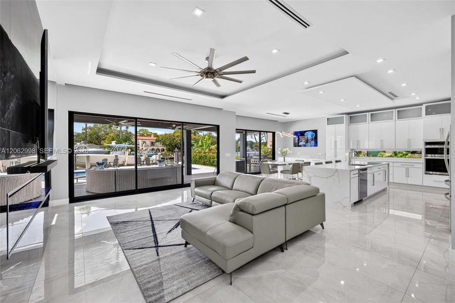 Furnished interior view inside a new home in , Fort Lauderdale (Image 92).