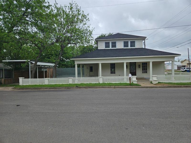 Exterior details and patio area of a home in , Weatherford (Image 17). Exterior details and patio area of a home in , Weatherford (Image 17).
