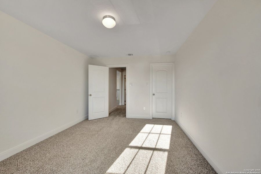 Spacious, unfurnished interior of a new home in Preserve at Annabelle Ranch, San Antonio (Image 12).