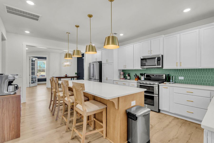 Furnished interior view inside a new home in , Ravenel (Image 15).