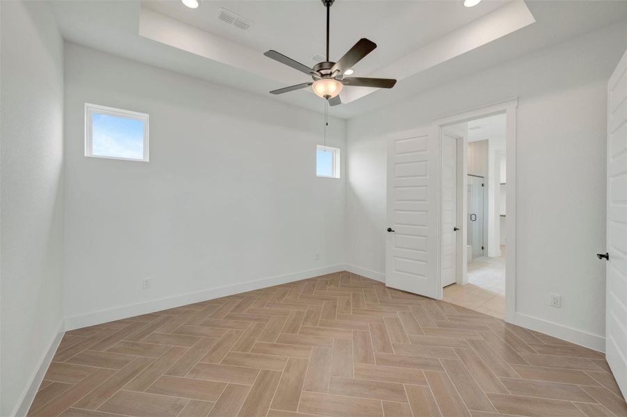 Spacious, unfurnished interior of a new home in Elyson - Grove Row Collection, Katy (Image 30).