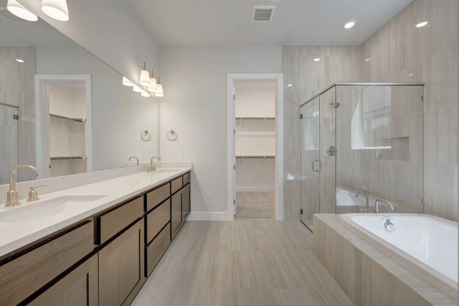 Owner's Bath Owner's Bath