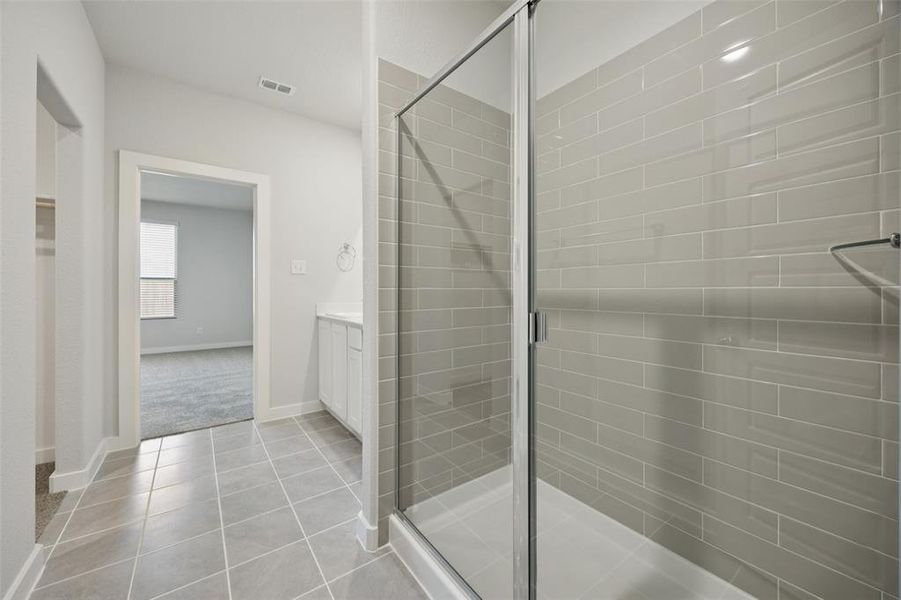 Furnished interior view inside a new home in Stratton Place, Greenville (Image 10).