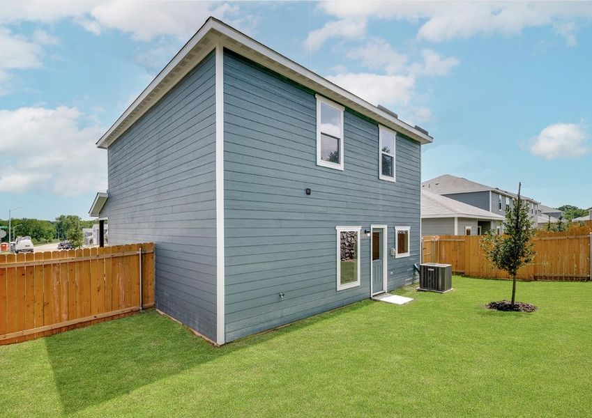 The back yard of the Piper is fully fenced-in. The back yard of the Piper is fully fenced-in.