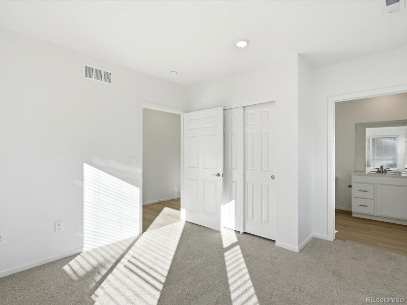 Spacious, unfurnished interior of a new home in Three Hills, Morrison (Image 18). Spacious, unfurnished interior of a new home in Three Hills, Morrison (Image 18).