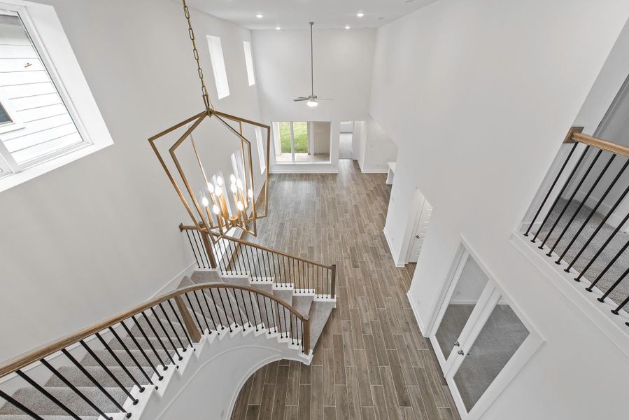 Representative image. Features, specifications, selections and colors may vary. Representative image. Features, specifications, selections and colors may vary.