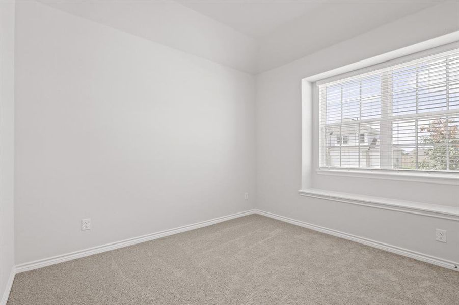 Spacious, unfurnished interior of a new home in Rocky Creek Crossing, Fort Worth (Image 16). Spacious, unfurnished interior of a new home in Rocky Creek Crossing, Fort Worth (Image 16).