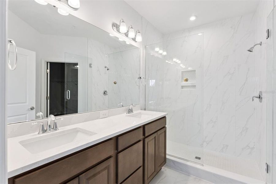 Furnished interior view inside a new home in , Orlando (Image 8).