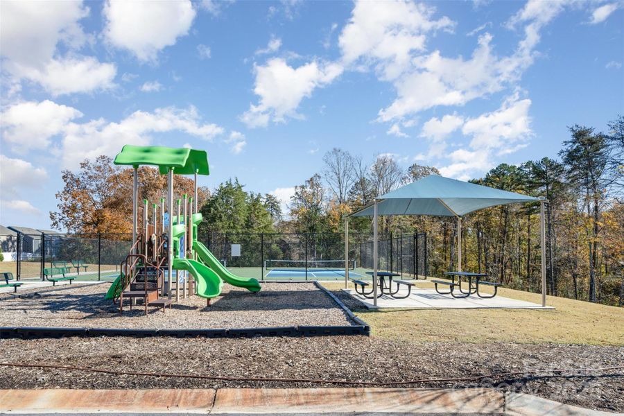 Community amenities in Fergus Crossing, York (Image 31).