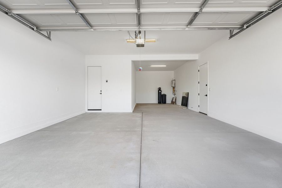 Spacious, unfurnished interior of a new home in Legado, Queen Creek (Image 30). Spacious, unfurnished interior of a new home in Legado, Queen Creek (Image 30).