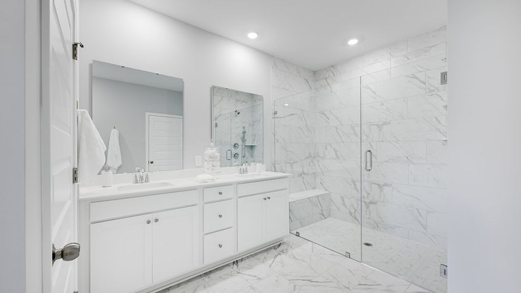 1716 Osprey Owners Bath 2of2 F1 Base2 9 19 25