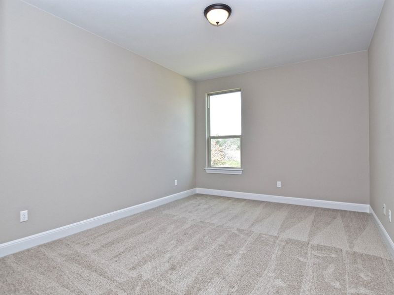 Representative unfurnished interior of a home built from the San Simeon II by Giddens Homes in Clearwater Ranch, Liberty Hill (Image 91).