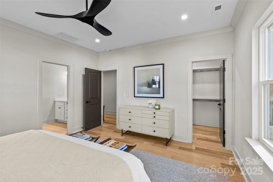 Image 36 of a home in .