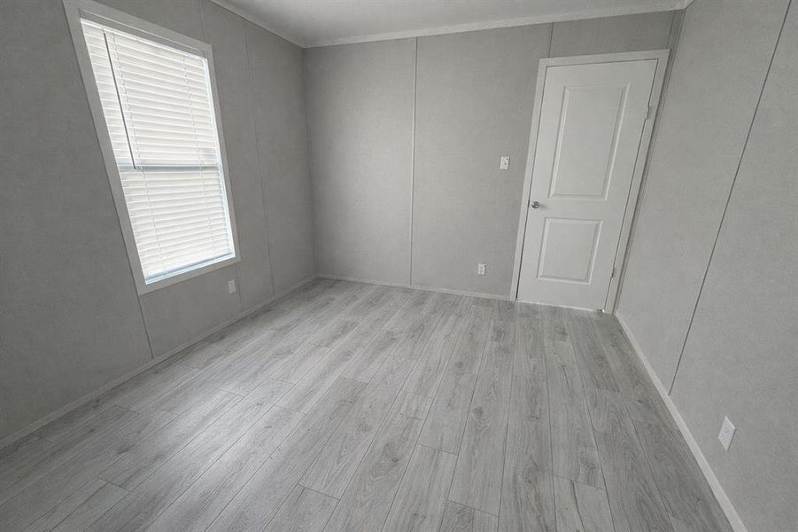 Spacious, unfurnished interior of a new home in , Grandview (Image 12).