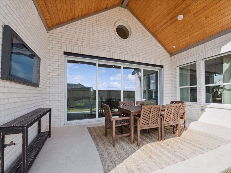 Amazing covered patio!