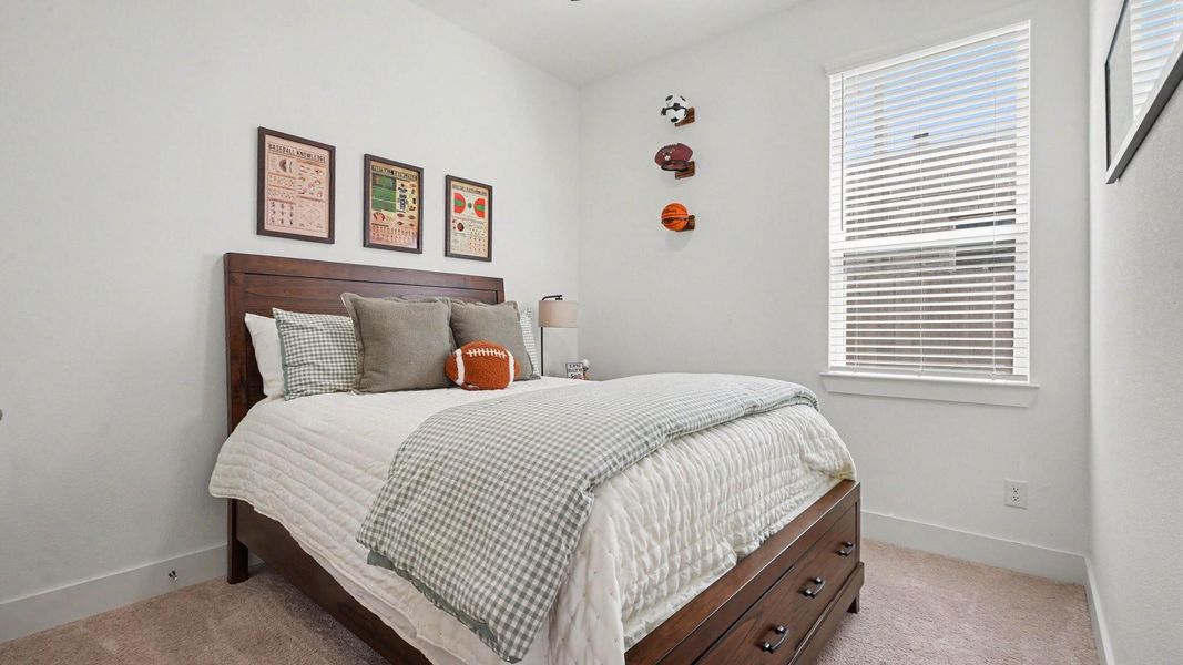 Furnished interior view inside a new home in , Mont Belvieu (Image 11).