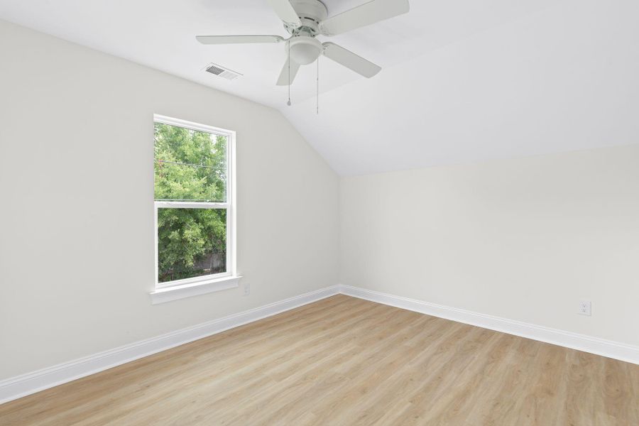Spacious, unfurnished interior of a new home in , North Charleston (Image 25).