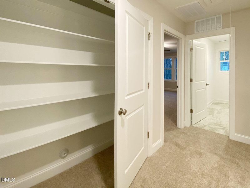 LV18 linen LV18 linen