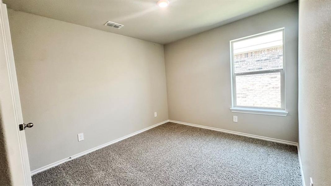 Spacious, unfurnished interior of a new home in Sunnycreek, Fort Worth (Image 4). Spacious, unfurnished interior of a new home in Sunnycreek, Fort Worth (Image 4).