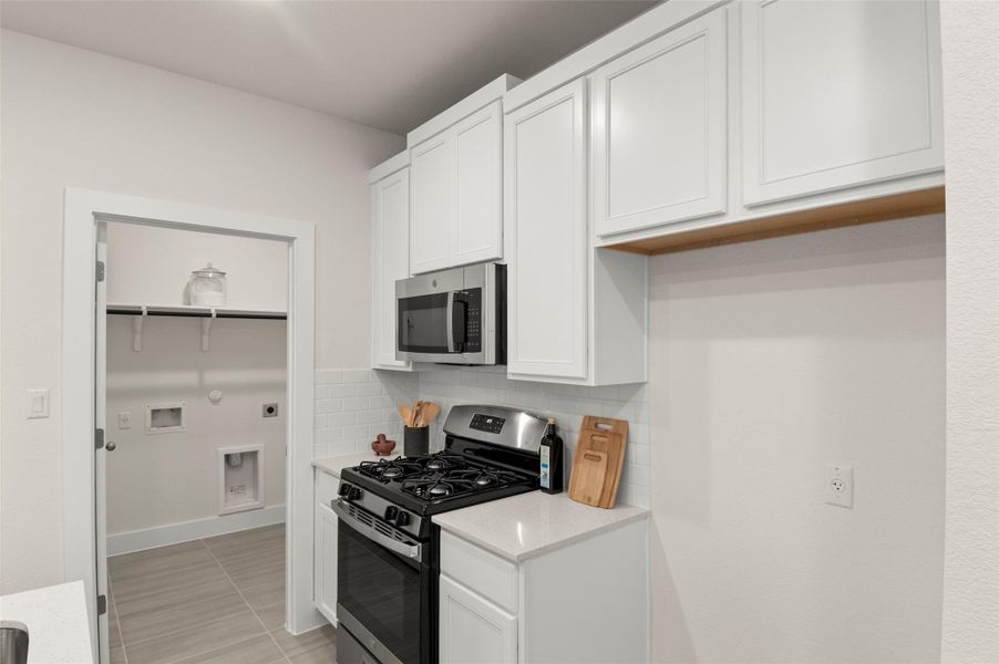 Furnished interior view inside a new home in Saddle Creek Twinhomes, Georgetown (Image 28).