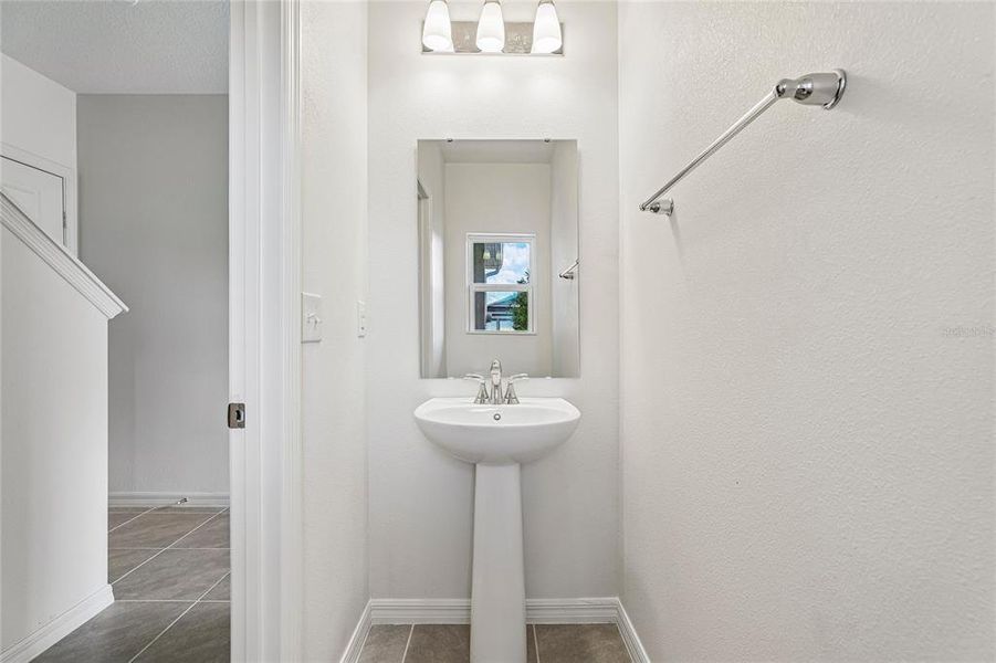 Furnished interior view inside a new home in , Lake Wales (Image 10).