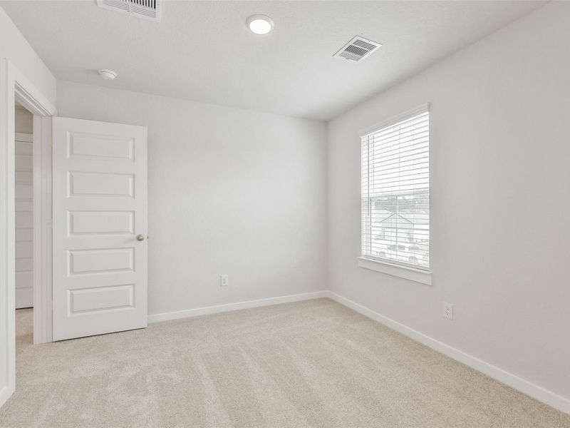 Spacious, unfurnished interior of a new home in Liberty Estates, Cleveland (Image 39).
