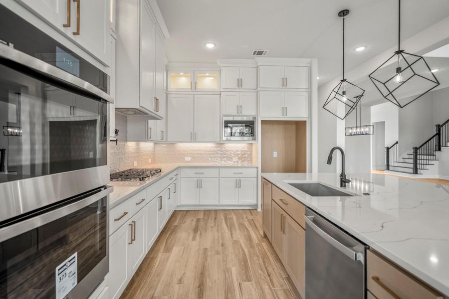 Furnished interior view inside a new home in Sienna 70' Lots, Missouri City (Image 8). Furnished interior view inside a new home in Sienna 70' Lots, Missouri City (Image 8).