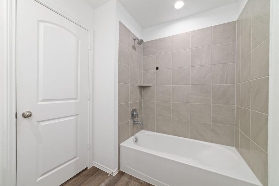 Image 39 of a home in Sunterra.