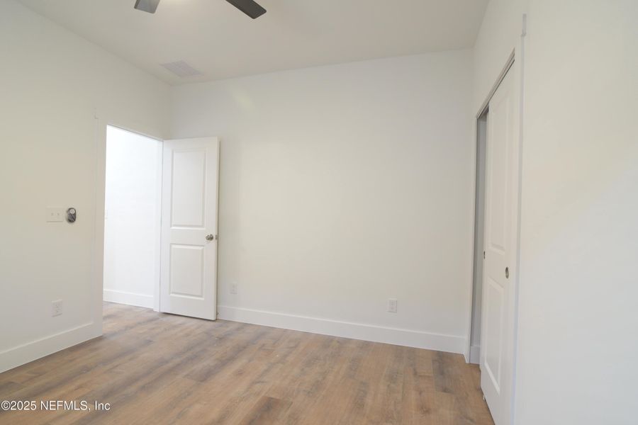 Spacious, unfurnished interior of a new home in , Jacksonville (Image 28).