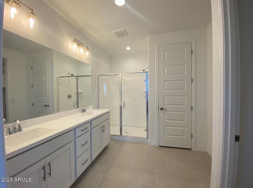 10217 W Fairmount Avenue