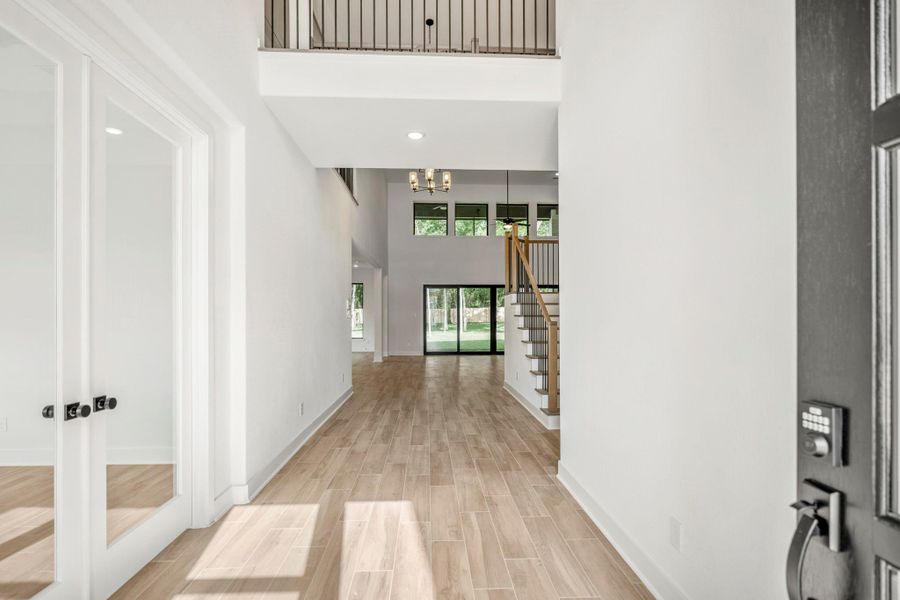 Spacious, unfurnished interior of a new home in Briarley, Montgomery (Image 34).