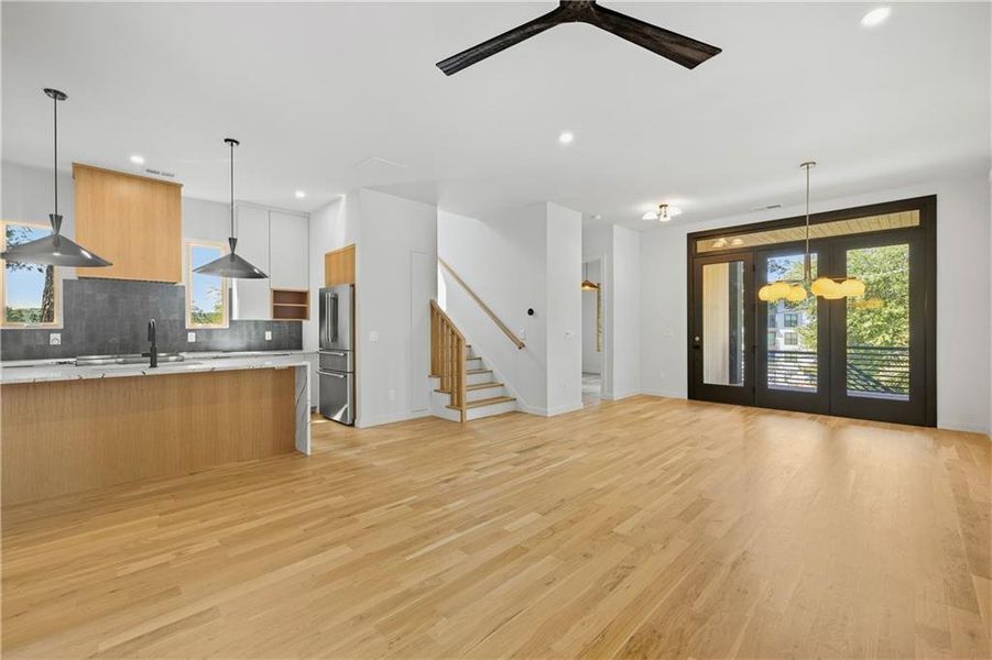 Spacious, unfurnished interior of a new home in , Atlanta (Image 19).