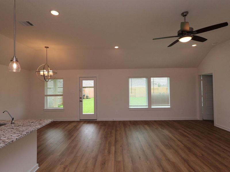 Spacious, unfurnished interior of a new home in Sorella, Tomball (Image 23). Spacious, unfurnished interior of a new home in Sorella, Tomball (Image 23).